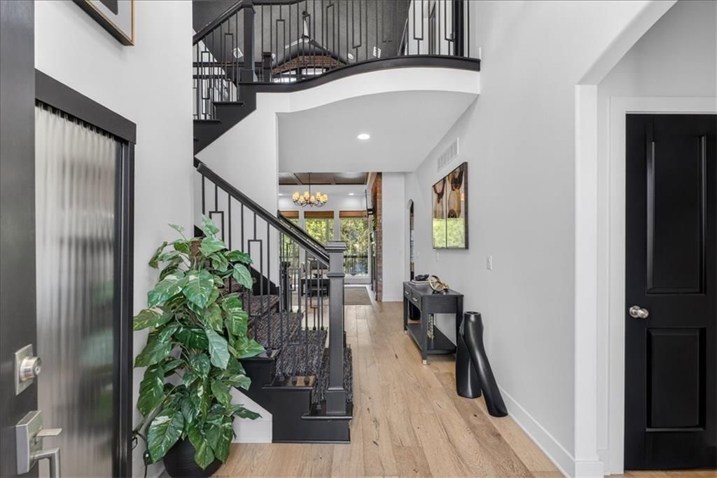 1016 Bridgeshire Drive — photo 3