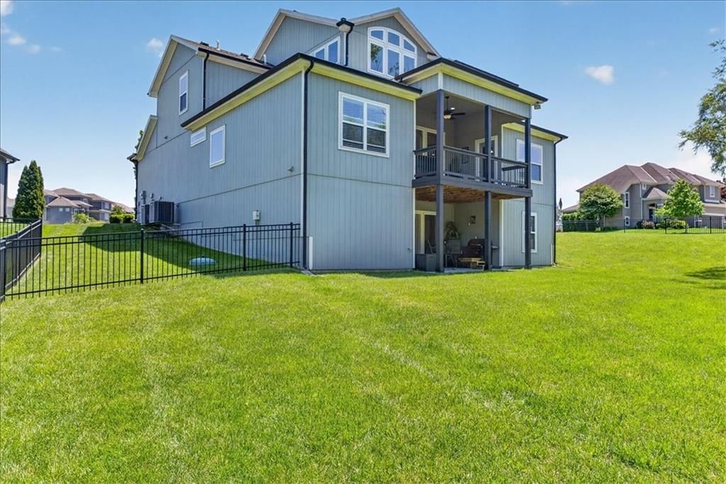 1016 Bridgeshire Drive — photo 38