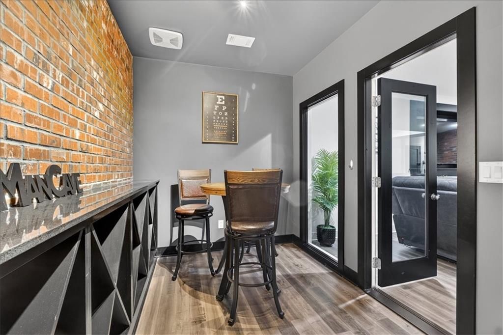 1016 Bridgeshire Drive — photo 46
