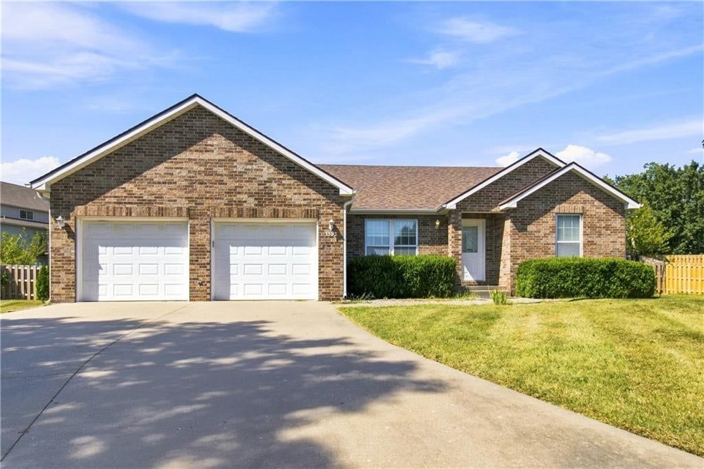 1595 Roanoke Court — photo 4