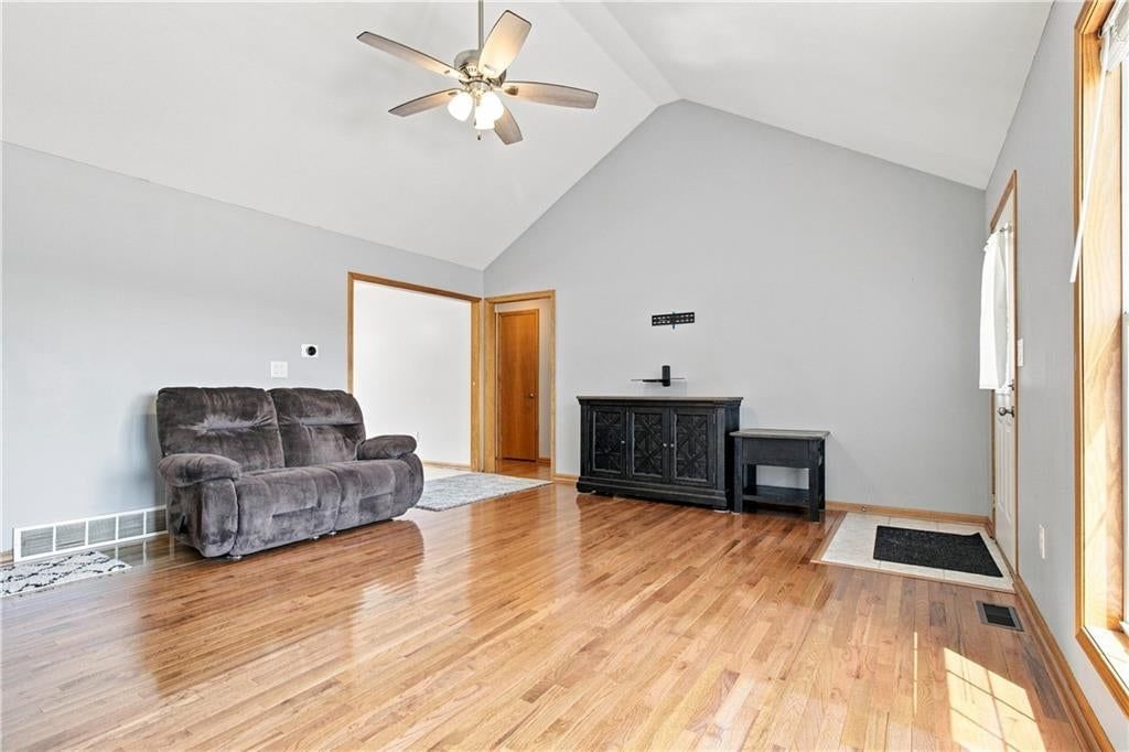 1595 Roanoke Court — photo 7