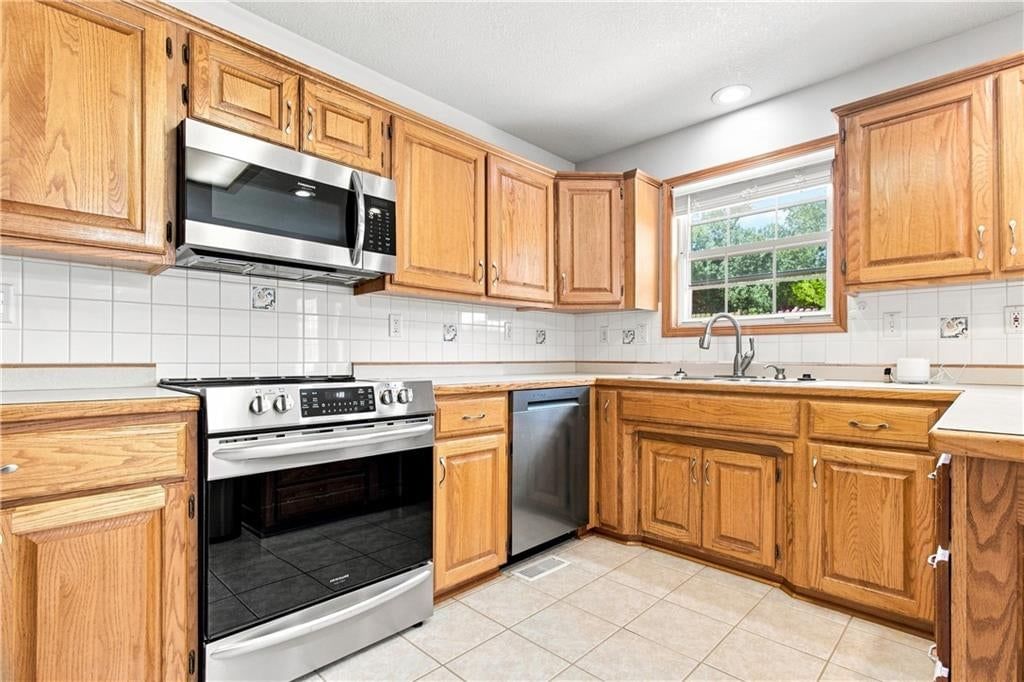 1595 Roanoke Court — photo 12