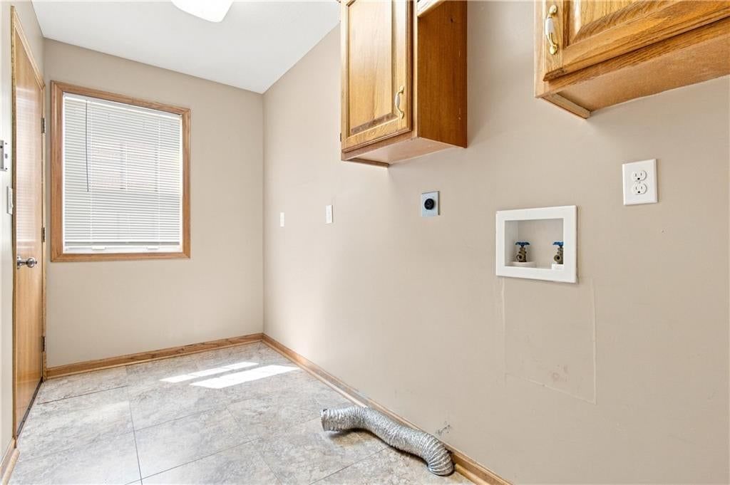 1595 Roanoke Court — photo 18