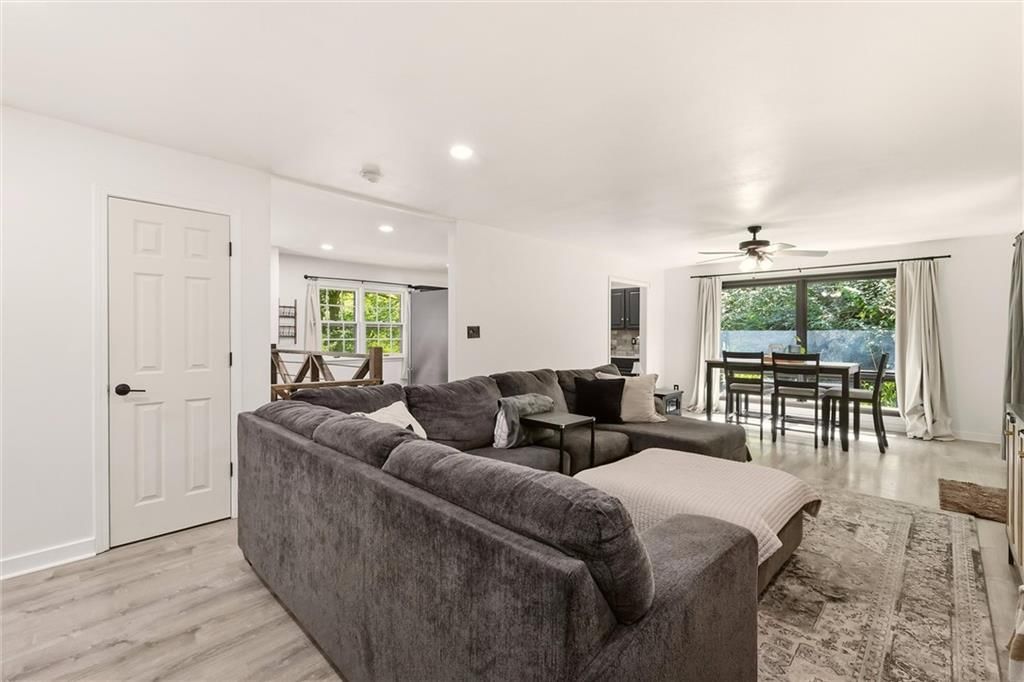 1602 Westwood Drive — photo 8