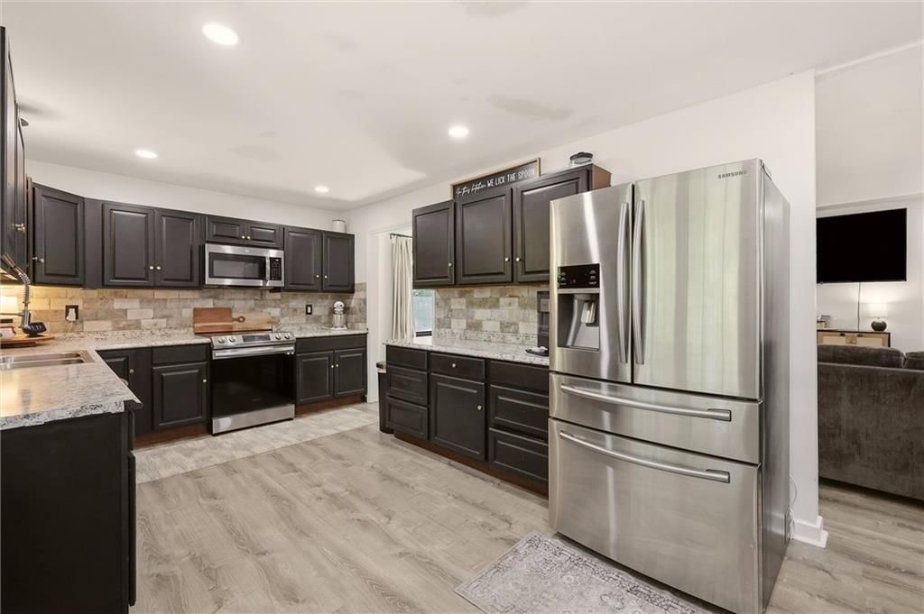1602 Westwood Drive — photo 10