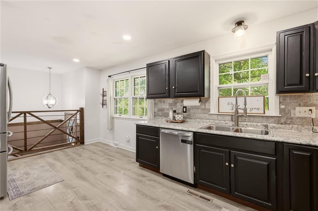 1602 Westwood Drive — photo 14