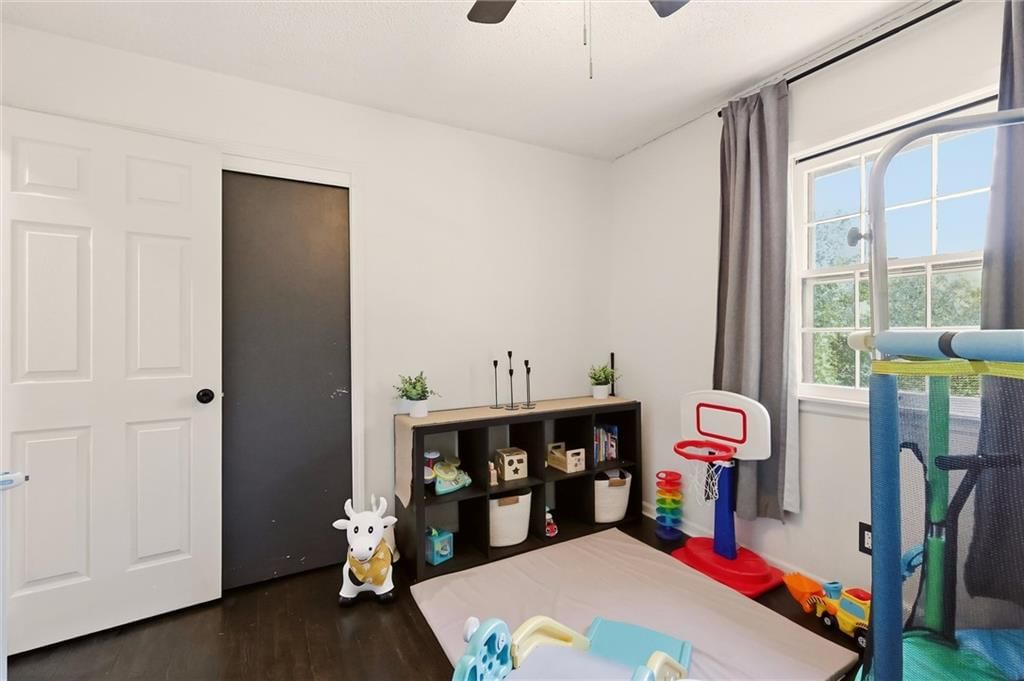 1602 Westwood Drive — photo 25