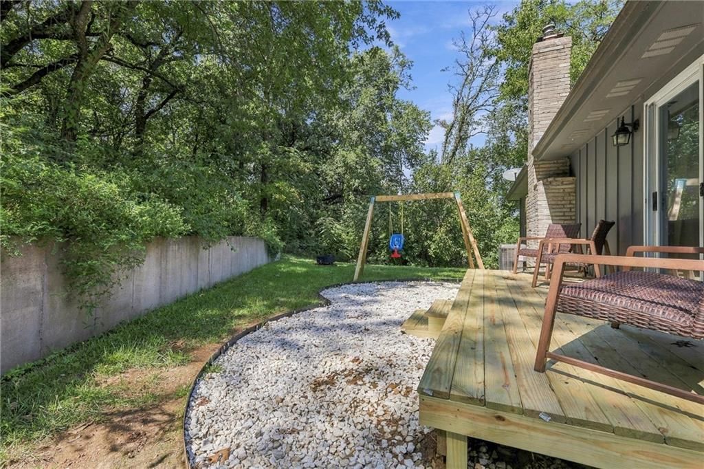 1602 Westwood Drive — photo 30