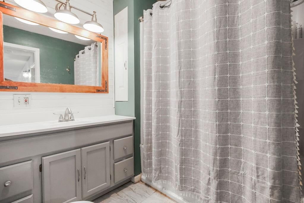 3111 NE 39th Street — photo 11