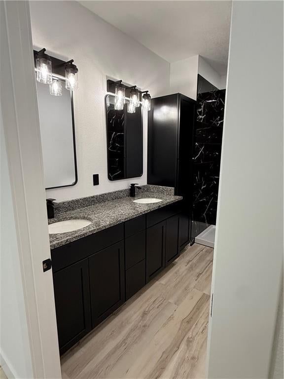 215 W Washington Street — photo 12