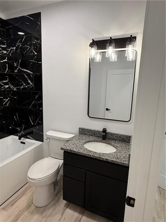 215 W Washington Street — photo 15