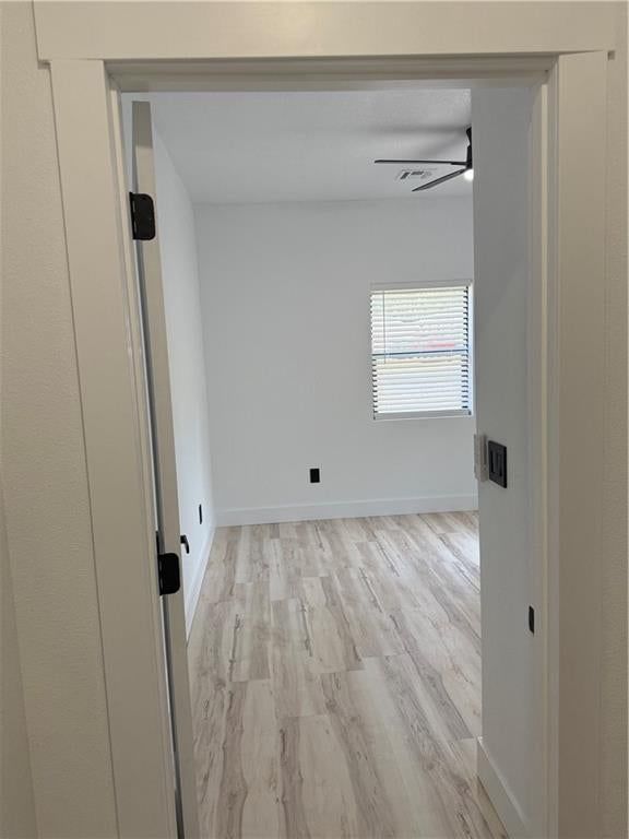 215 W Washington Street — photo 19