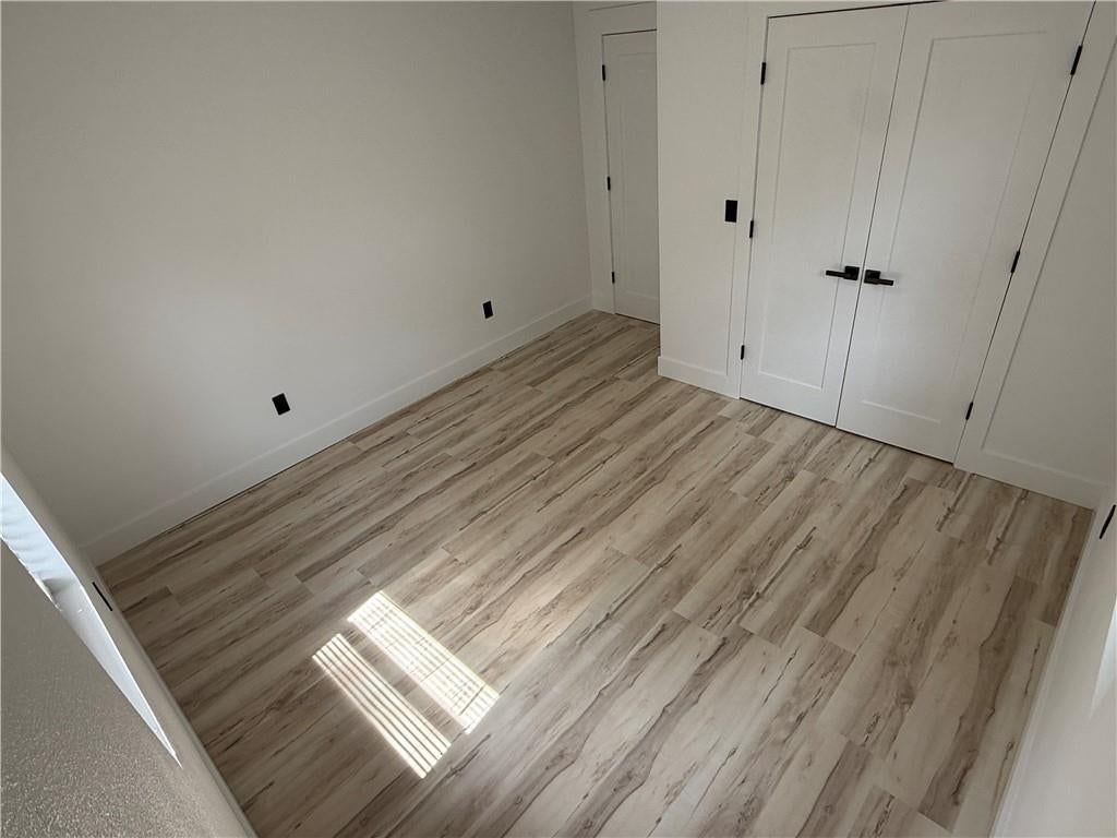 215 W Washington Street — photo 22