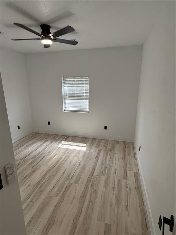 215 W Washington Street — photo 23