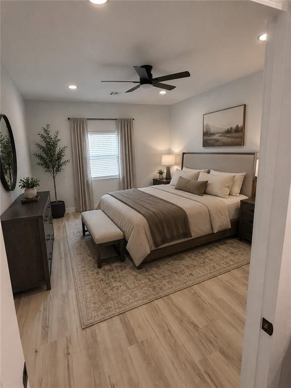 215 W Washington Street — photo 34
