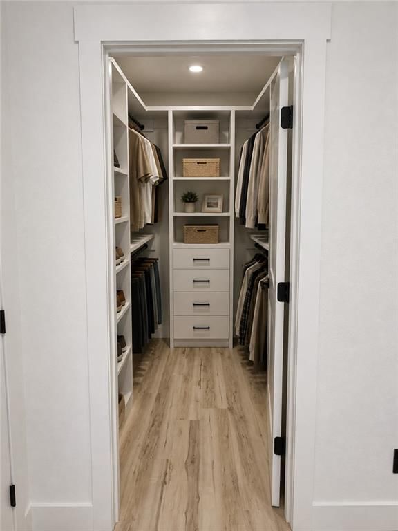 215 W Washington Street — photo 35