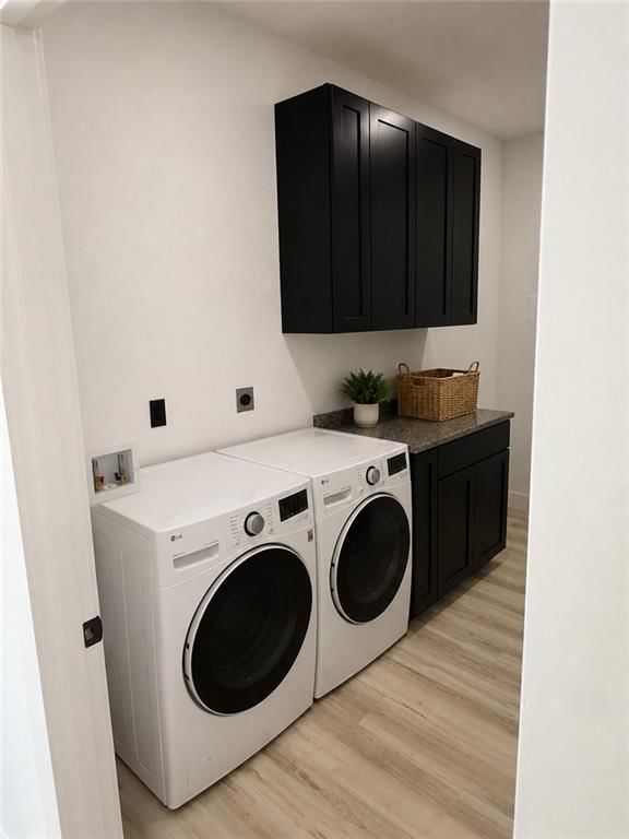 215 W Washington Street — photo 39