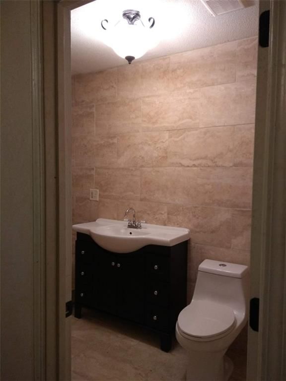 2412 Michigan Avenue — photo 8