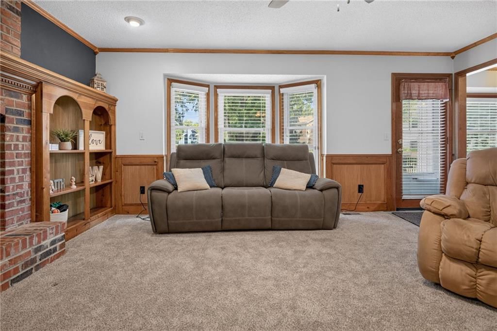 Photo 23 of 61 - 732 N Persimmon Drive, Olathe, KS 66061
