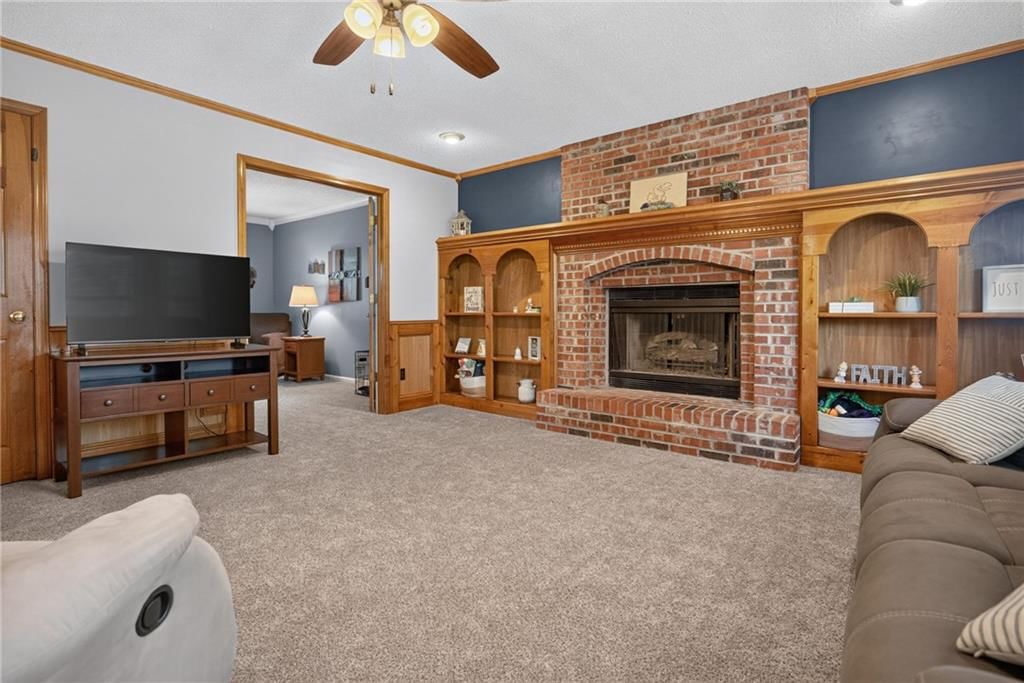 Photo 26 of 61 - 732 N Persimmon Drive, Olathe, KS 66061