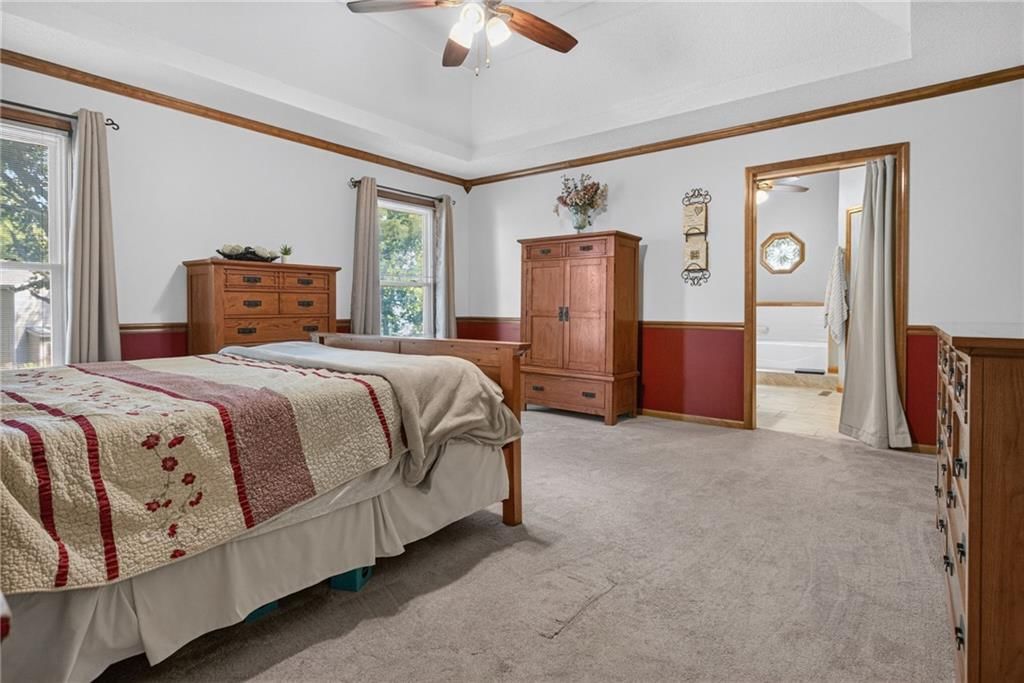 Photo 32 of 61 - 732 N Persimmon Drive, Olathe, KS 66061