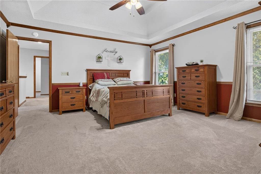 Photo 33 of 61 - 732 N Persimmon Drive, Olathe, KS 66061