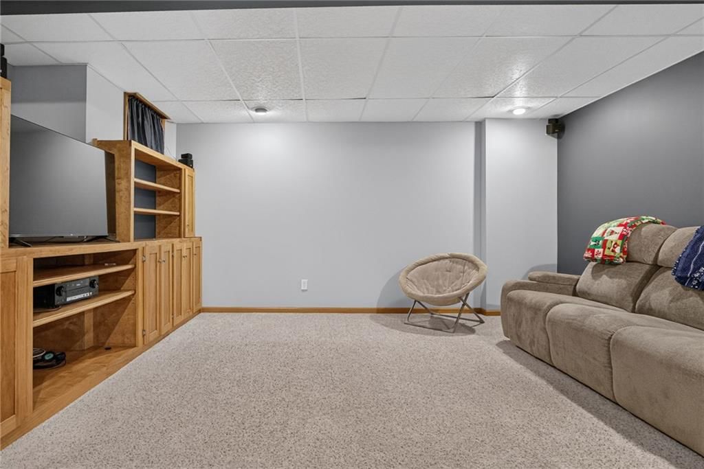 Photo 44 of 61 - 732 N Persimmon Drive, Olathe, KS 66061