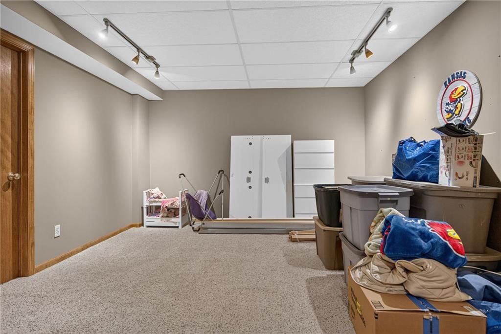 Photo 47 of 61 - 732 N Persimmon Drive, Olathe, KS 66061