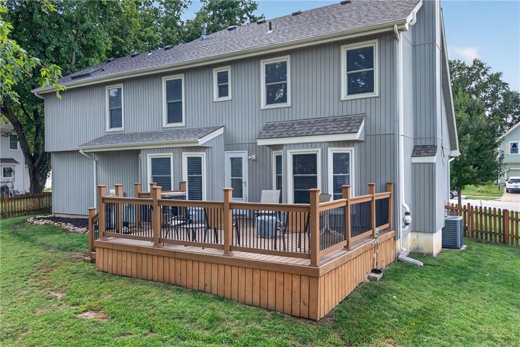 Photo 52 of 61 - 732 N Persimmon Drive, Olathe, KS 66061