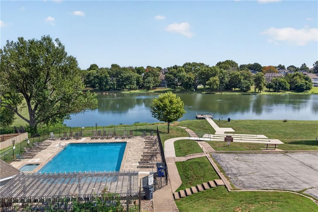 Photo 59 of 61 - 732 N Persimmon Drive, Olathe, KS 66061