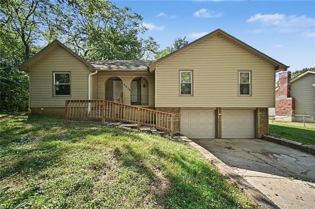9038 Manning Avenue, Kansas City, MO