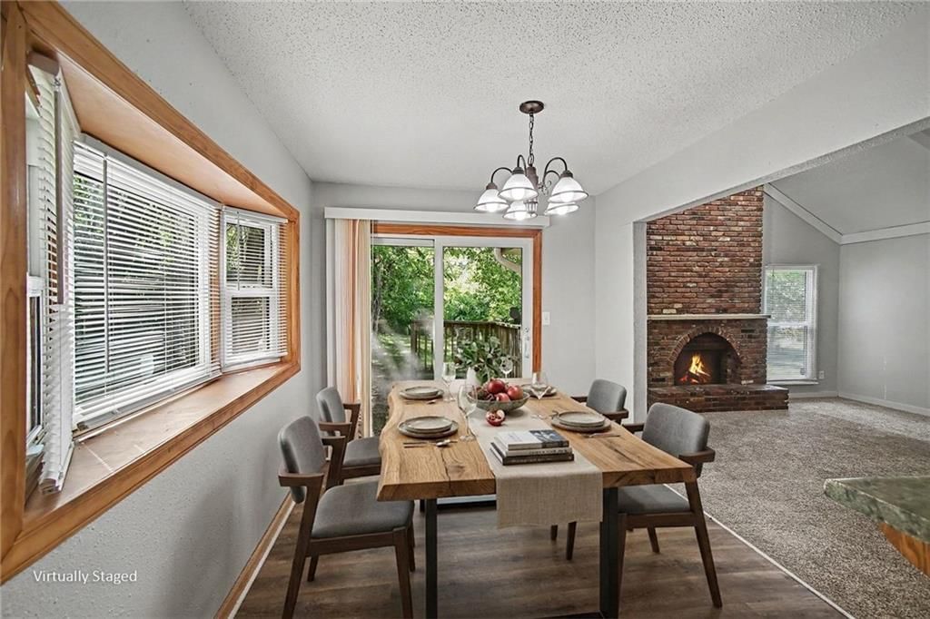 Photo 7 of 21 - 9038 Manning Avenue, Kansas City, MO 64138