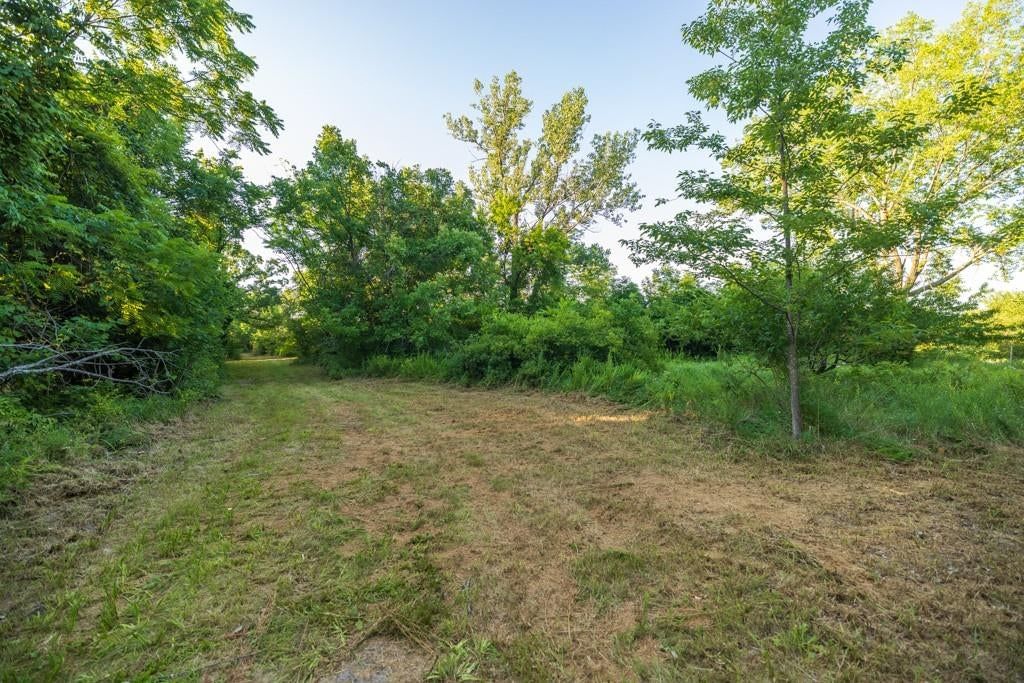 Photo 25 of 35 - 0000 NE Anderson Drive, Lee's Summit, MO 64064