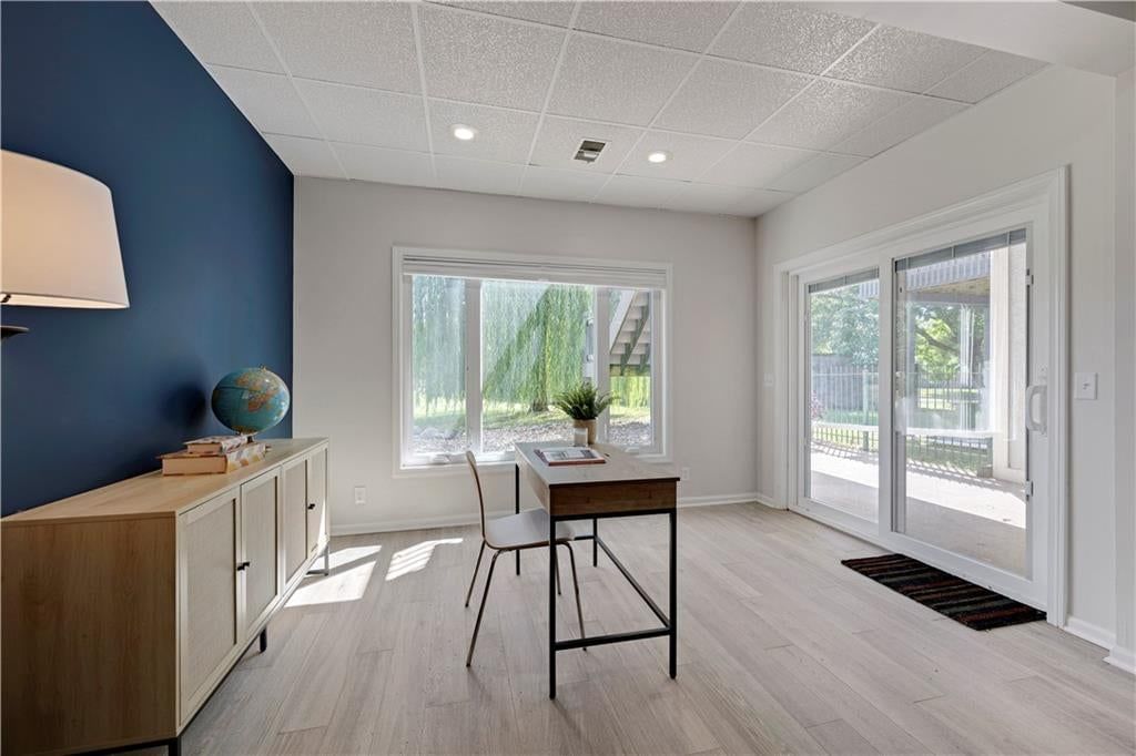 Photo 5 of 41 - 5218 W 121st Street, Overland Park, KS 66209