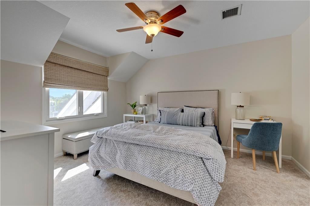 Photo 16 of 41 - 5218 W 121st Street, Overland Park, KS 66209