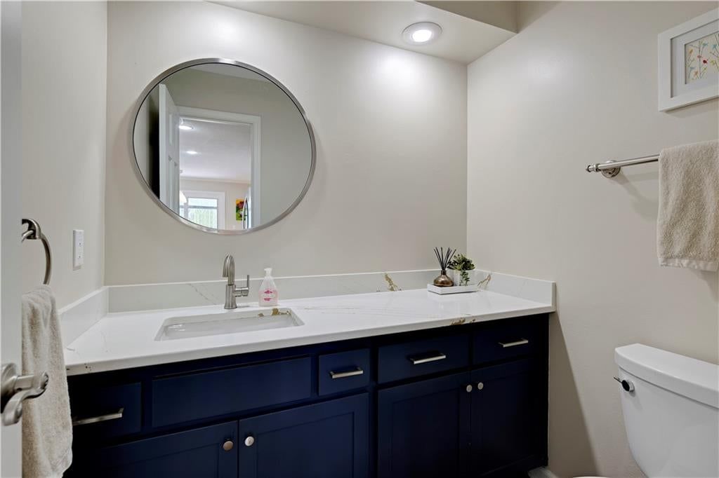 Photo 19 of 41 - 5218 W 121st Street, Overland Park, KS 66209