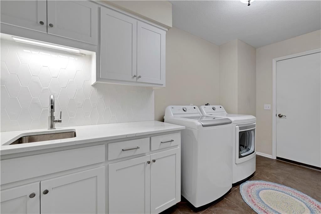 Photo 20 of 41 - 5218 W 121st Street, Overland Park, KS 66209