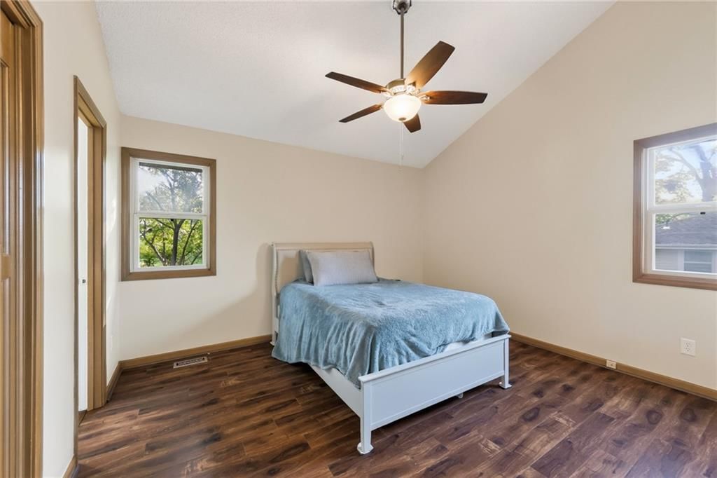Photo 22 of 27 - 8005 N Congress Avenue, Kansas City, MO 64152