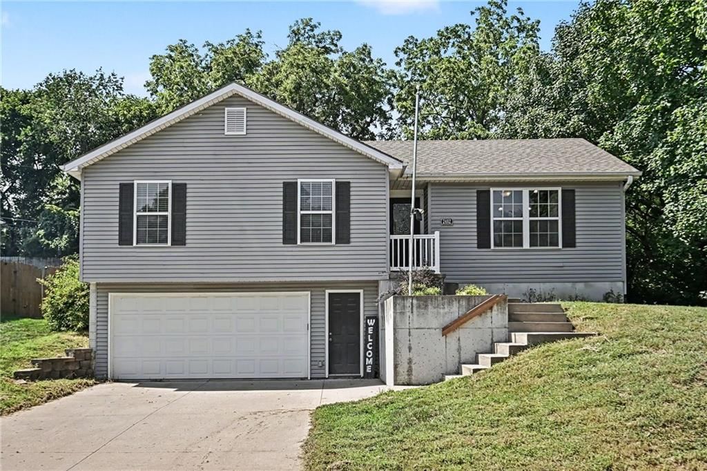 2402 Shirley Drive — photo 1