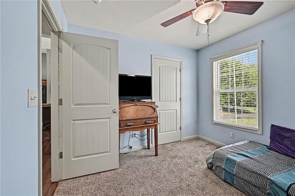 2402 Shirley Drive — photo 15
