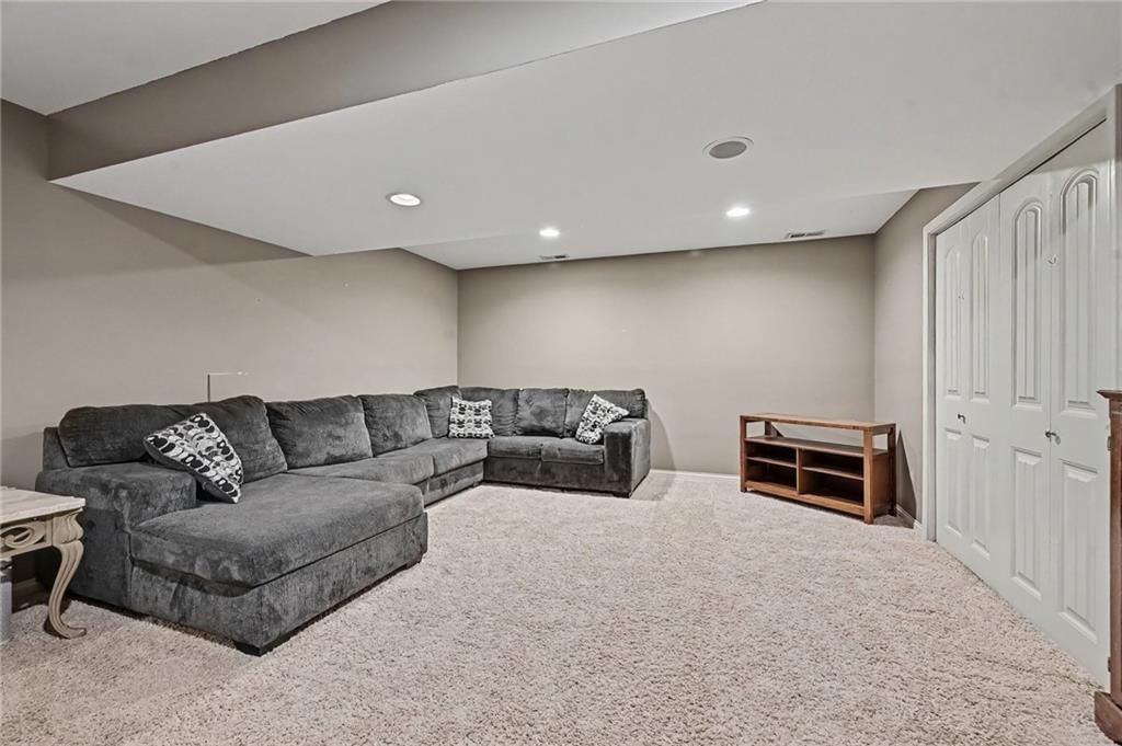 2402 Shirley Drive — photo 18