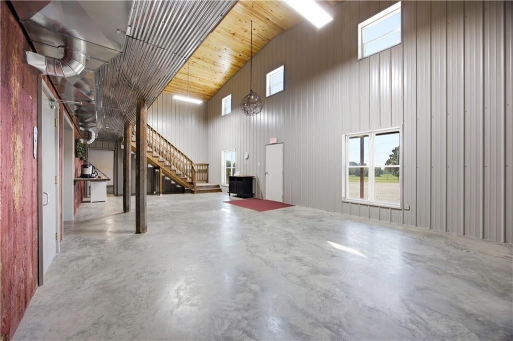 7770 1000 Road — photo 12