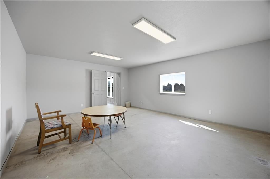 7770 1000 Road — photo 30