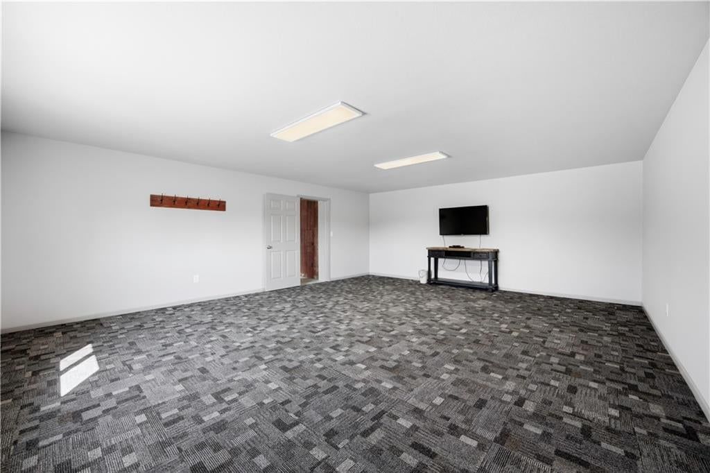 7770 1000 Road — photo 32