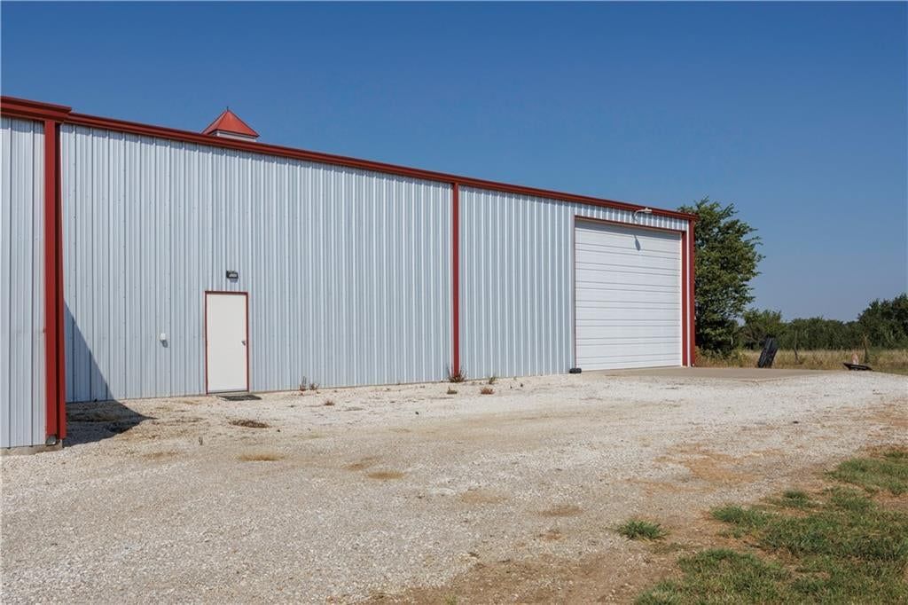 7770 1000 Road — photo 40