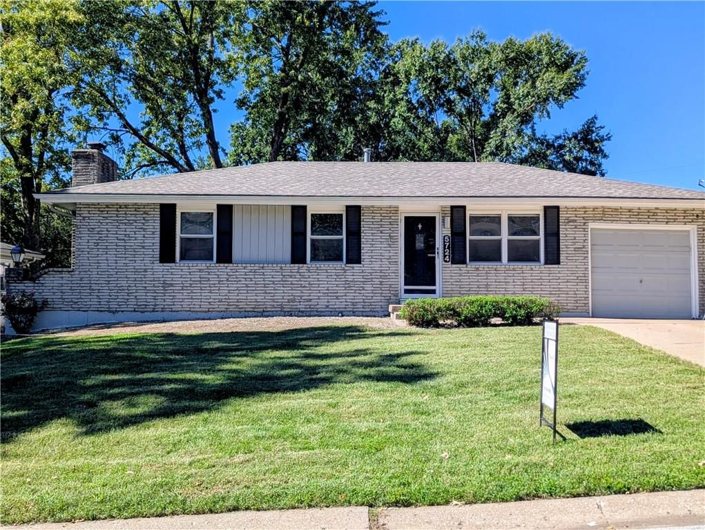5724 N Denver Avenue, Kansas City, MO: listing photo 2