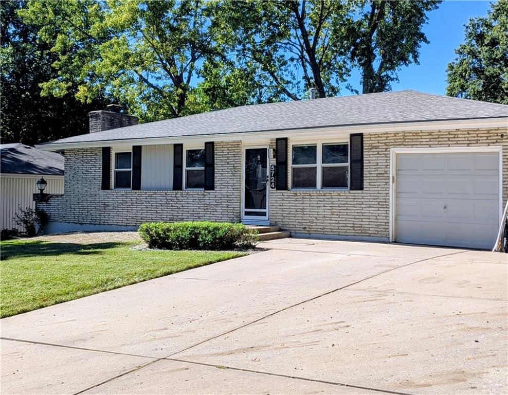5724 N Denver Avenue, Kansas City, MO: listing photo 3