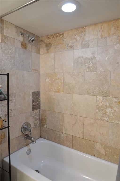 700 E 8th Street — photo 13