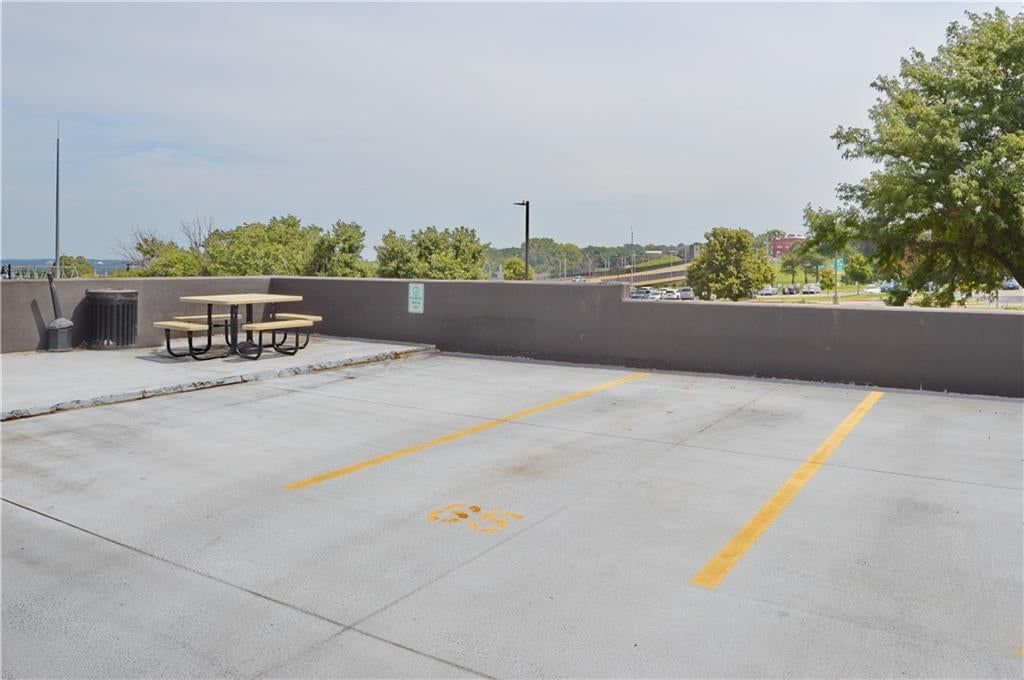 700 E 8th Street — photo 19