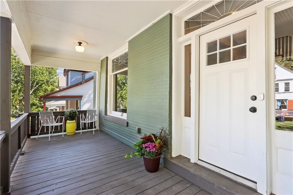 49 E 32 Street, Kansas City, MO: listing photo 3